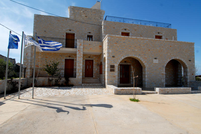 ΜΕ ΕΞΩΣΗ ΚΙΝΔΥΝΕΥΕΙ ΤΟ ΚΕΝΤΡΟ ΝΕΟΛΙΘΙΚΩΝ ΜΕΛΕΤΩΝ ΔΙΡΟΥ