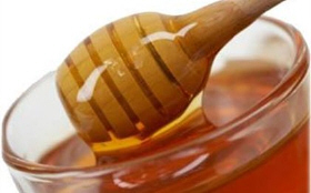 Το μέλι αποτελεί "αντίδοτο" στα εορταστικά μεθύσια