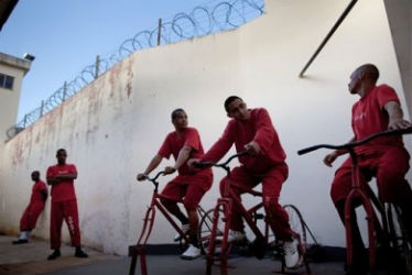 Βραζιλία | Φυλακισμένοι παράγουν «καθαρή» ενέργεια για να μειώσουν την ποινή τους