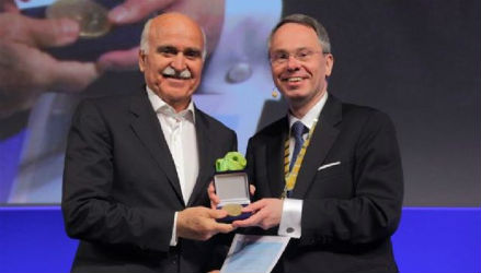 Ευρωπαϊκό βραβείο στον καθηγητή Οφθαλμολογίας Ιωάννη Παλλήκαρη