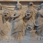 Γιατί οι αρχαίοι Έλληνες ηθοποιοί φορούσαν μάσκες;