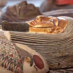 Το άλυτο μυστήριο με ακέφαλη μούμια – Μπορεί να είναι η χαμένη βασίλισσα της αρχαίας Αιγύπτου, Νεφερτίτη;